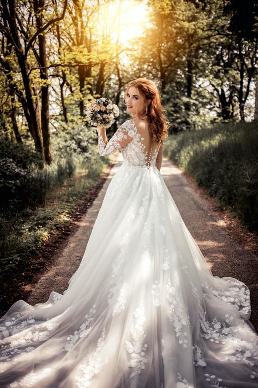 Wyjątkowe suknie ślubne o niezwykłym stylu